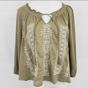 MELROSE AND MARKET Embroidered Bohemian  Peasant Blouse Olive Green Size M